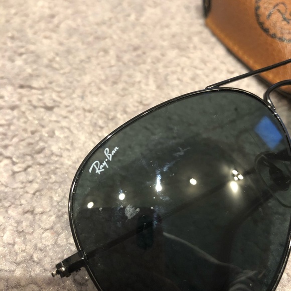 Authentic black ray bans - Picture 4 of 5